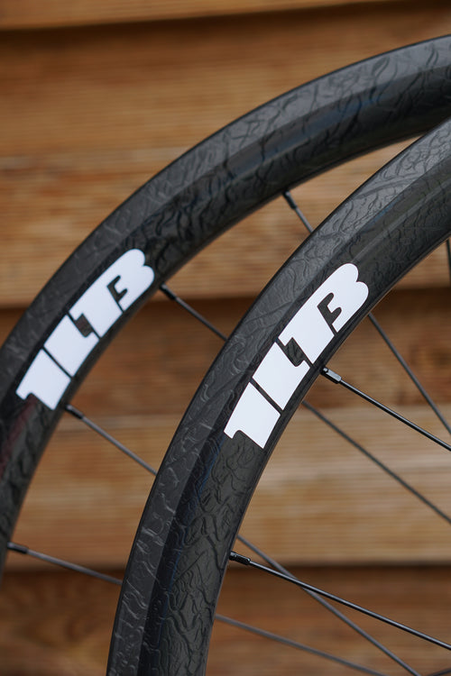 Carbon ILTB Track Wheelset - 40mm Marble x Black Randbezirk Buzz Hubs
