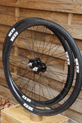 Carbon ILTB Track Wheelset - 40mm Marble x Black Randbezirk Buzz Hubs