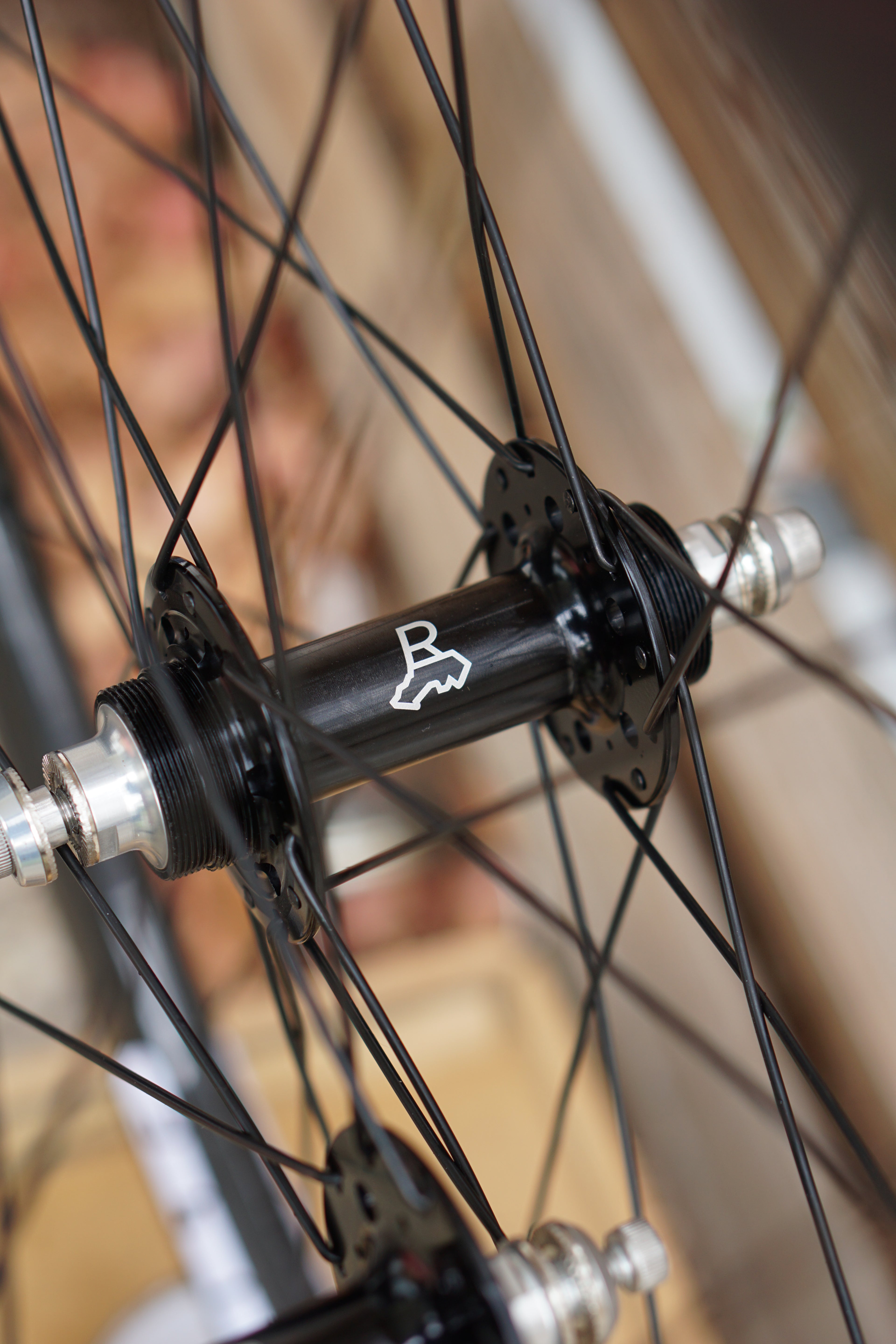 Carbon ILTB Track Wheelset - 40mm Marble x Black Randbezirk Buzz Hubs