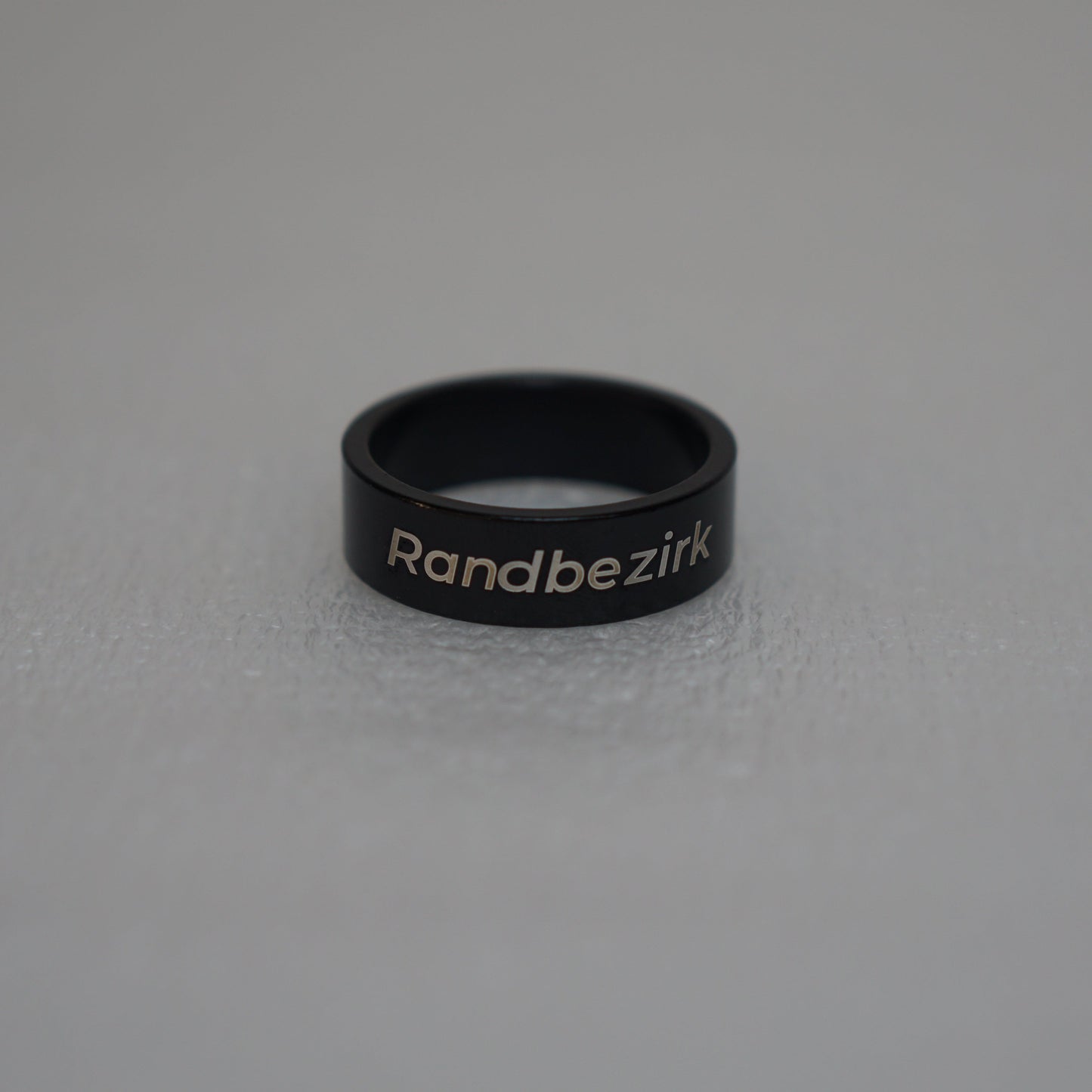 Black Randbezirk Spacer