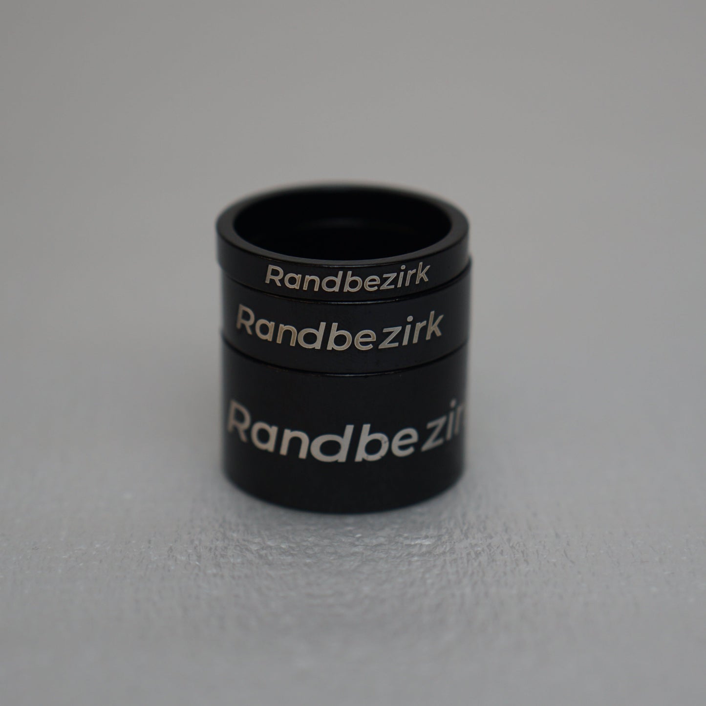 Black Randbezirk Spacer