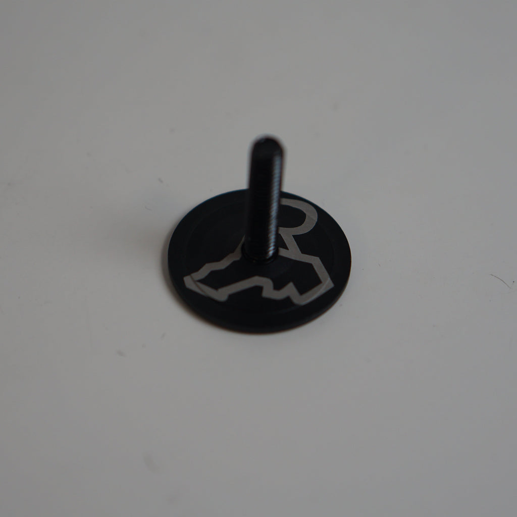 Randbezirk Top Cap - R Logo