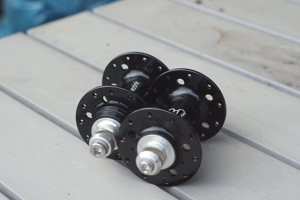 Randbezirk "Buzz" Track Hubs