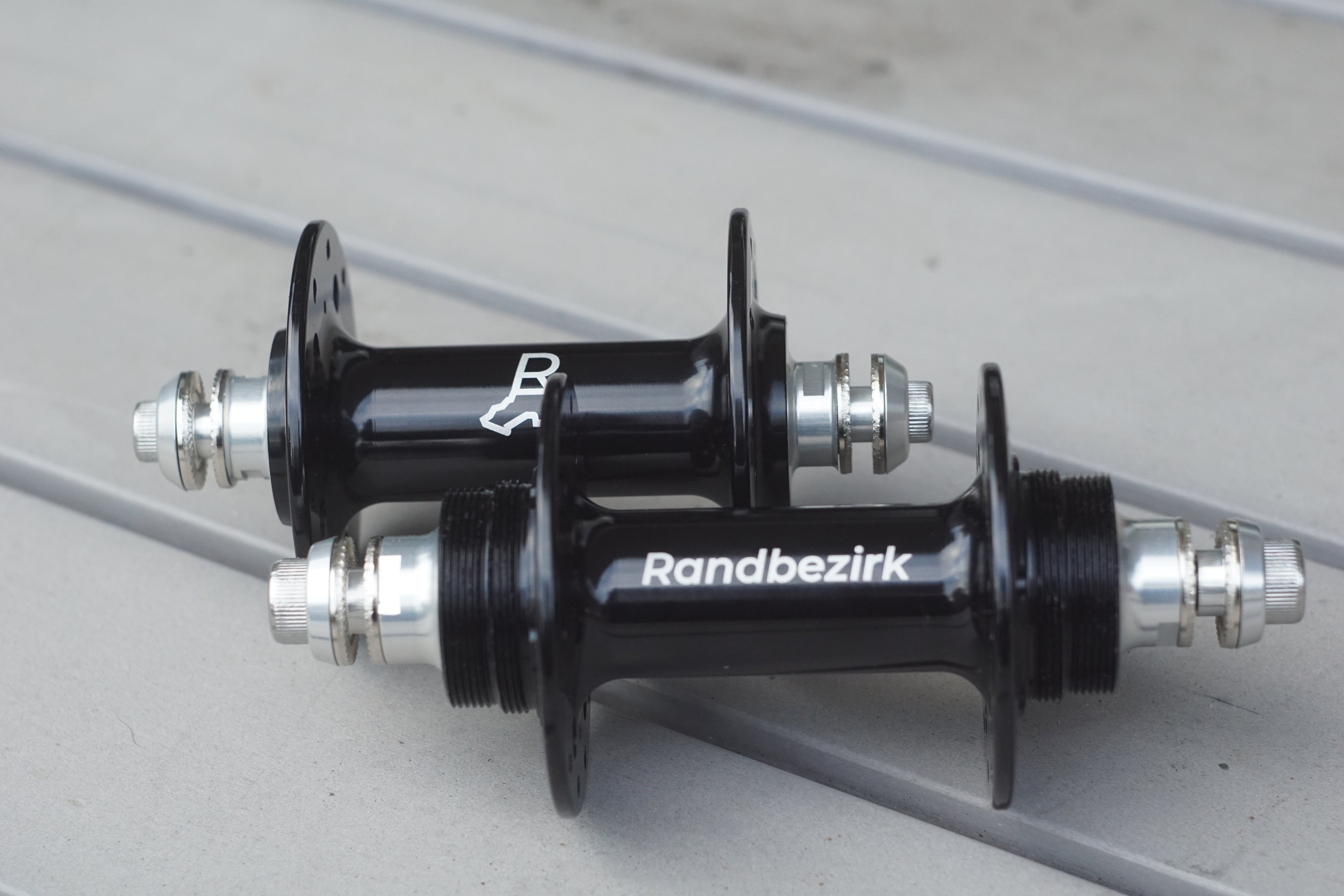 Randbezirk "Buzz" Track Hubs